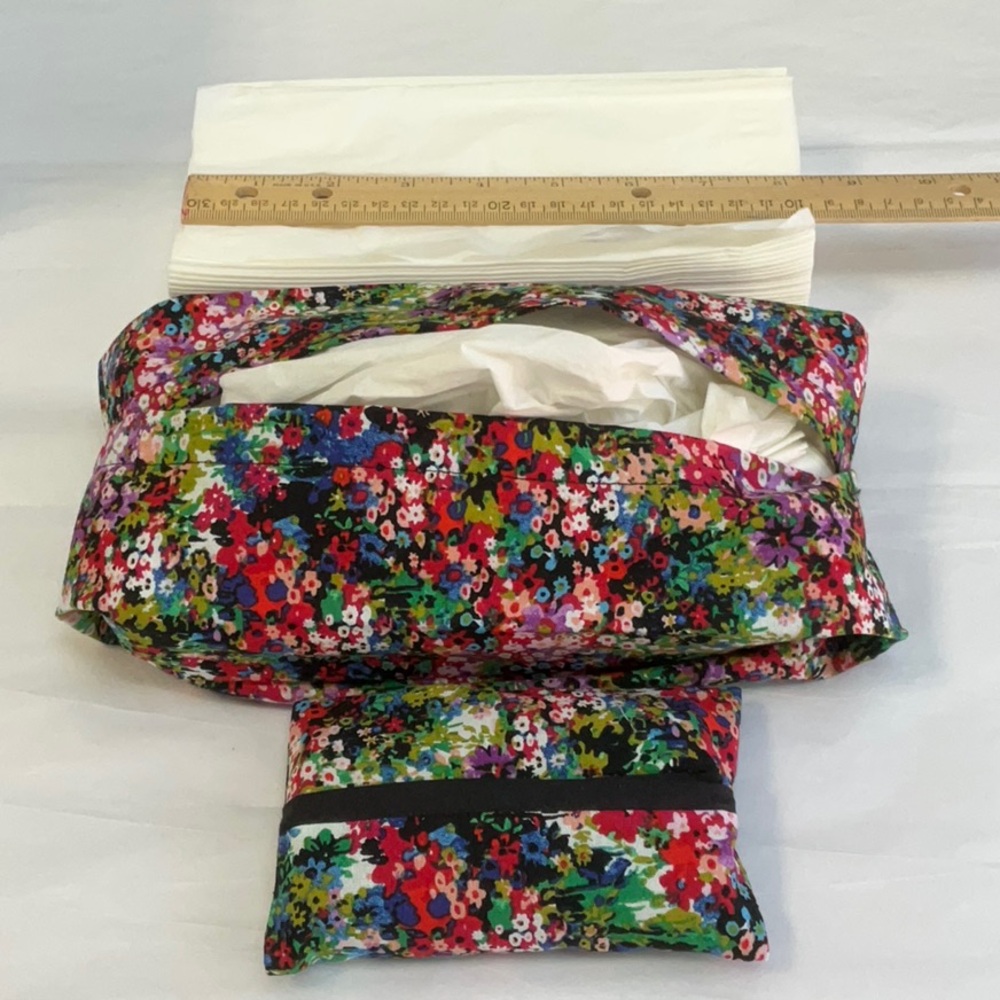 Travel Tissue Holder Multicolored Floral